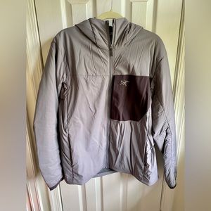 Arc’teryx Proton LT Insulated Hoodie - women’s xl